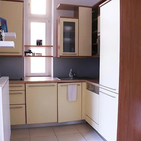 Charming Apt W Balcony Old Town דירה *