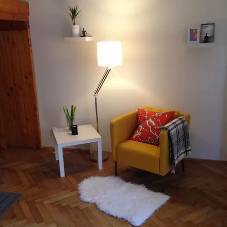 Apartment Charming Apt W Balcony Old Town Prague