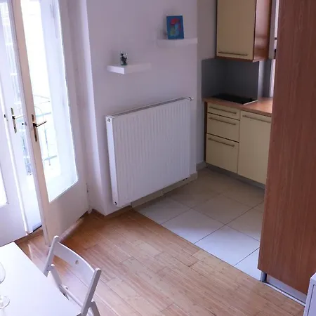 Apartment Charming Apt W Balcony Old Town