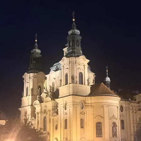 Apartamento Charming Apt W Balcony Old Town Praga